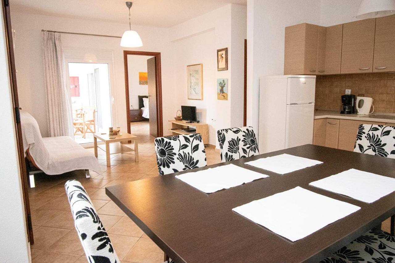 Forty Roses Vourvourou Habitación foto